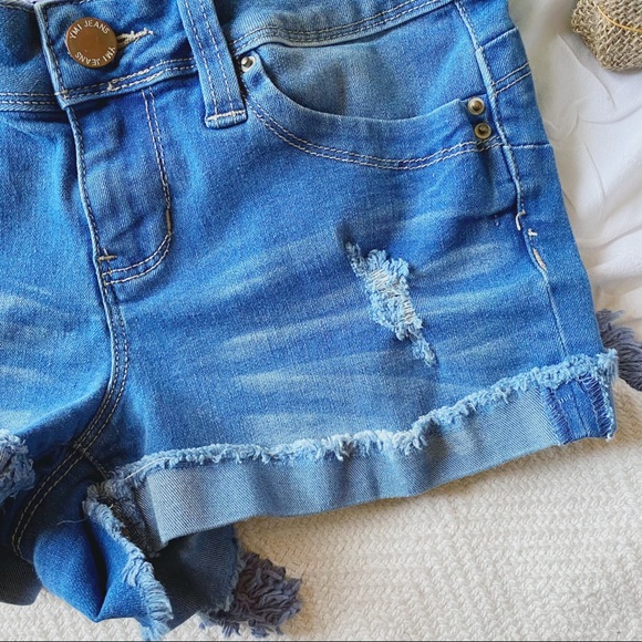 Mid-Rise Distressed Shorts - Picture 2 of 4